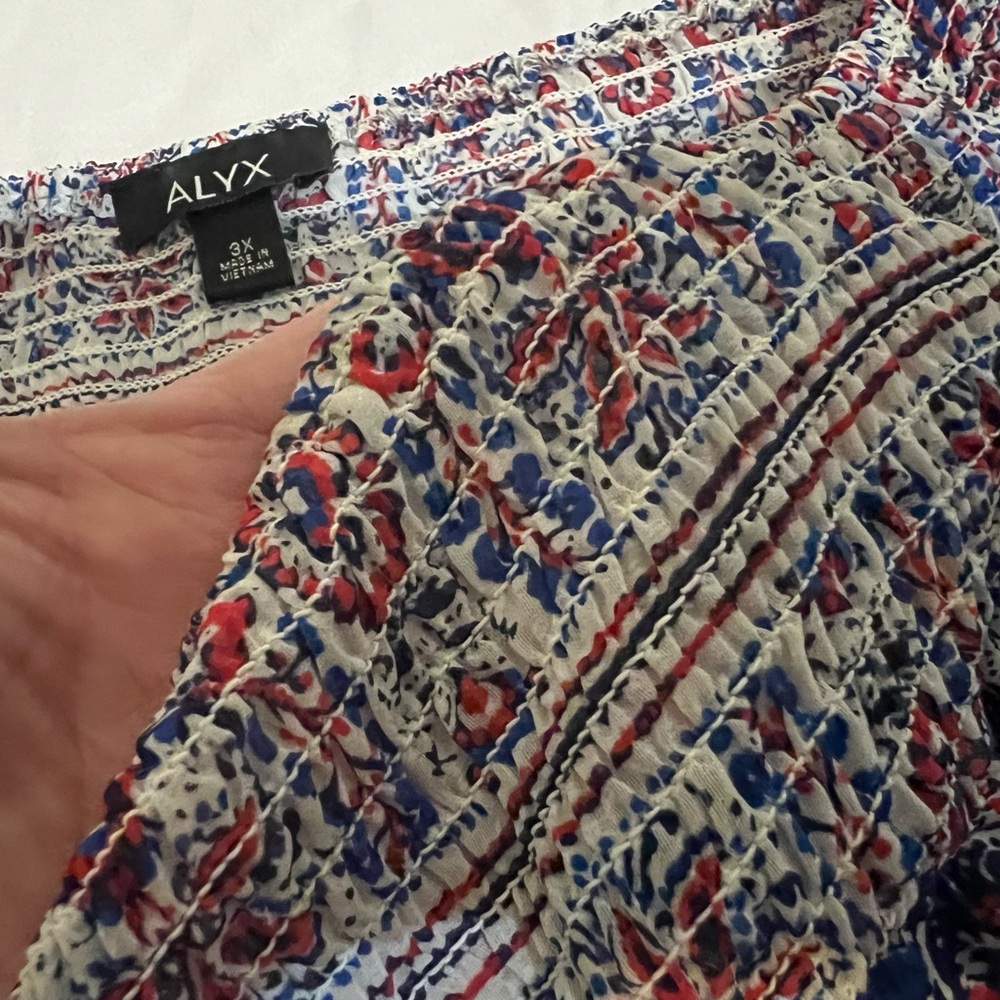 Alyx women’s red/white/blue blouse/ size 3X - Picture 7 of 8